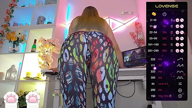 Elena-Marilyn online show from January 2025 08:13:01 PM