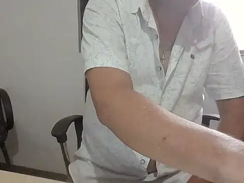 niceguyjr online show from October 2025 09:02:01 PM