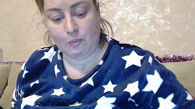 Amy August online show from December 2025 03:00:01 AM