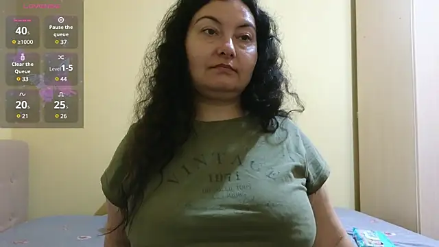 Snapshot of BBW_MILF_4U chatting on January 2025 11:00:02 AM BBW MILF 4U online show from January 2025 11:00:02 AM