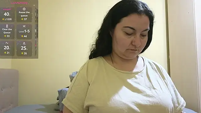 Snapshot of BBW_MILF_4U chatting on February 2025 08:31:01 PM BBW MILF 4U online show from February 2025 08:31:01 PM