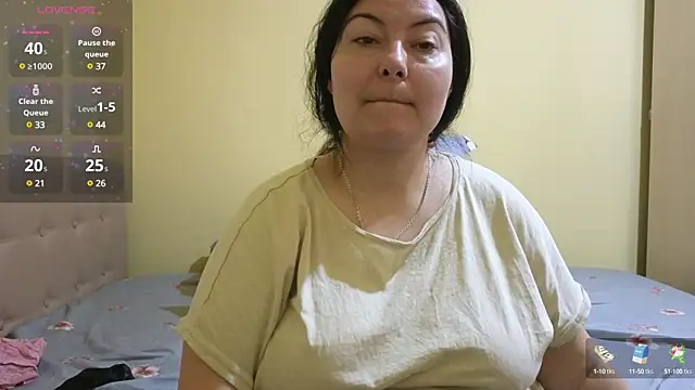 Snapshot of BBW_MILF_4U chatting on February 2025 07:26:01 AM BBW MILF 4U online show from February 2025 07:26:01 AM