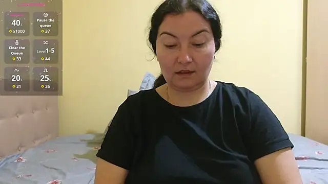 Snapshot of BBW_MILF_4U chatting on February 2025 06:30:01 PM BBW MILF 4U online show from February 2025 06:30:01 PM