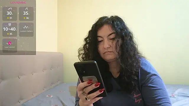 Snapshot of BBW_MILF_4U chatting on February 2025 03:42:02 PM BBW MILF 4U online show from February 2025 03:42:02 PM