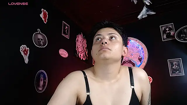 girl intense444 online show from October 2025 07:07:02 PM