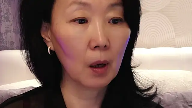 Snapshot of Asian_legs chatting on January 2025 03:22:01 PM Asian legs online show from January 2025 03:22:01 PM