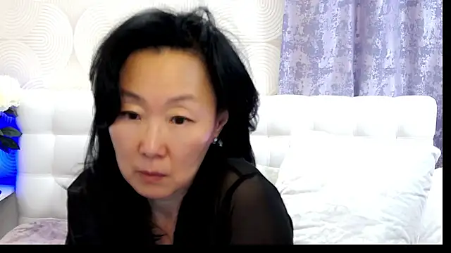 Snapshot of Asian_legs chatting on February 2025 12:28:01 PM Asian legs online show from February 2025 12:28:01 PM