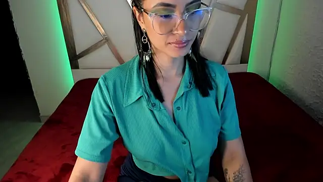 PaulinaBelushi online show from July 2026 10:51:02 PM