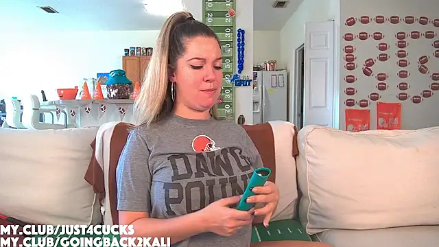 boomboomr00m online show from November 2025 06:06:01 PM