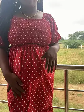 Snapshot of Dhiyapink chatting on January 2025 06:54:01 AM Dhiyapink online show from January 2025 06:54:01 AM