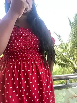 Snapshot of Dhiyapink chatting on February 2025 09:33:01 AM Dhiyapink online show from February 2025 09:33:01 AM