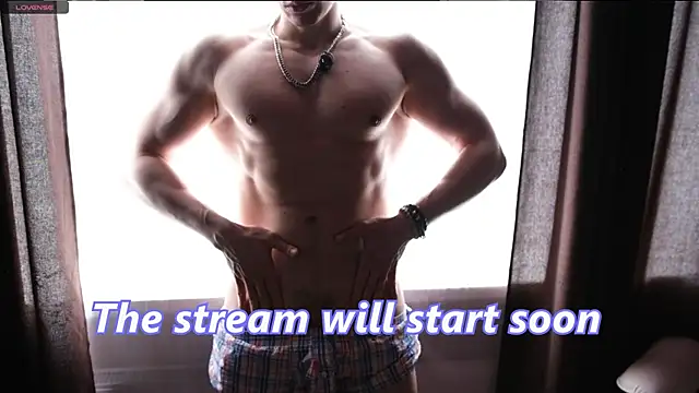Snapshot of LuckyForesk1n chatting on May 2026 10:43:02 AM LuckyForesk1n online show from May 2026 10:43:02 AM