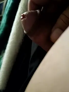 Rubens2431 online show from March 2026 03:50:01 PM