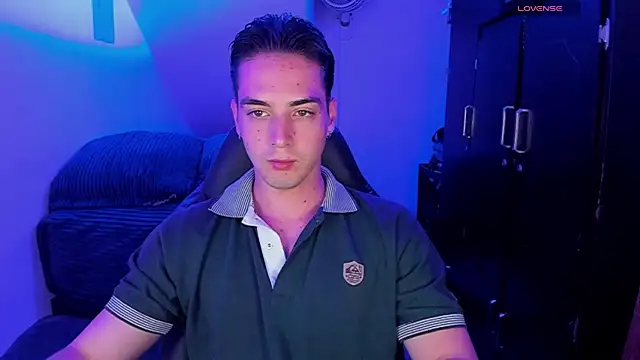 Alex smith00 online show from December 2024 10:58:02 PM