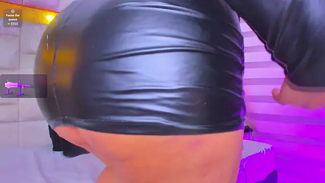 bigass monic online show from February 2026 02:28:02 AM