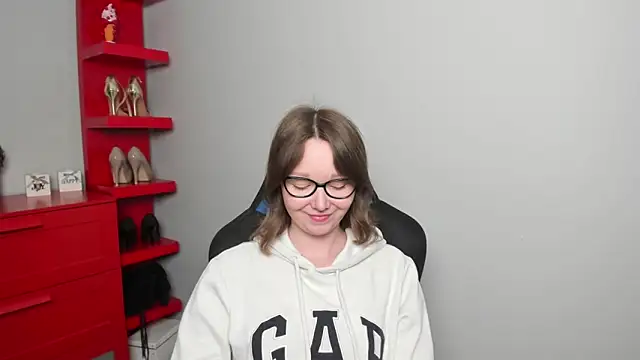 Cookie zoe online show from April 2026 07:00:02 AM