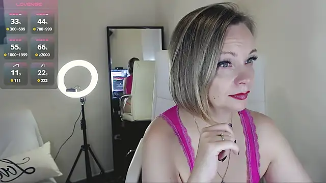 Tilly Eliot online show from February 2025 05:34:01 PM