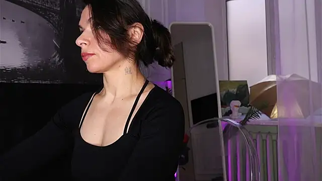 SofiaFoster  online show from October 2025 05:53:02 AM