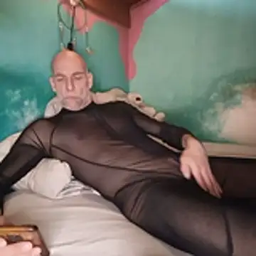 Snapshot of porno-freak chatting on April 2026 10:21:02 PM porno-freak online show from April 2026 10:21:02 PM