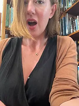 TopsyWilde online show from January 2025 01:09:01 PM