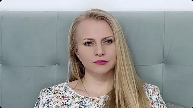 K  Adrienne online show from February 2025 10:23:02 AM