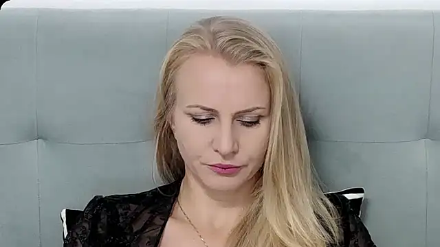 K  Adrienne online show from September 2025 04:58:02 AM