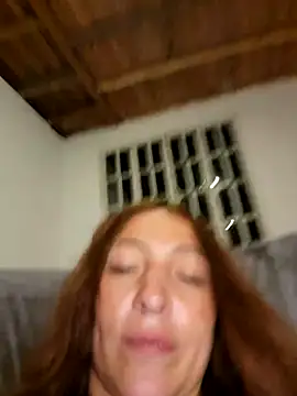 VickyHoult online show from December 2024 02:01:01 AM