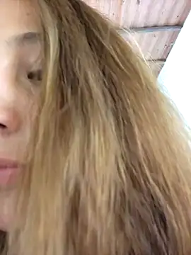 VickyHoult online show from December 2024 06:50:02 PM