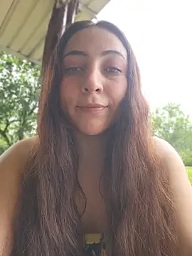 Snapshot of VickyHoult chatting on May 2026 09:21:02 PM VickyHoult online show from May 2026 09:21:02 PM