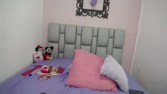 joanasexi online show from December 2024 11:44:01 AM