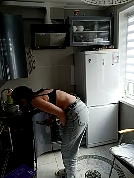 Snapshot of LazyTanukii chatting on September 2025 06:50:02 AM LazyTanukii online show from September 2025 06:50:02 AM