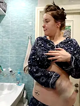 Snapshot of LazyTanukii chatting on November 2025 06:47:02 AM LazyTanukii online show from November 2025 06:47:02 AM