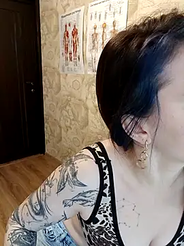 Snapshot of LazyTanukii chatting on November 2025 06:46:01 AM LazyTanukii online show from November 2025 06:46:01 AM