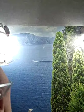 Snapshot of LazyTanukii chatting on January 2026 06:40:01 AM LazyTanukii online show from January 2026 06:40:01 AM