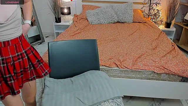 Snapshot of CharmedDoll chatting on March 2025 04:41:01 PM CharmedDoll online show from March 2025 04:41:01 PM