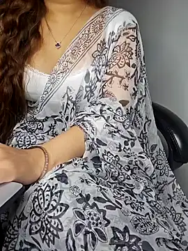 Snapshot of aliyaah_singh chatting on February 2025 08:35:02 PM aliyaah singh online show from February 2025 08:35:02 PM