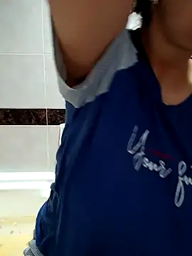 Snapshot of Queen_sousou chatting on February 2026 06:59:01 PM Queen sousou online show from February 2026 06:59:01 PM