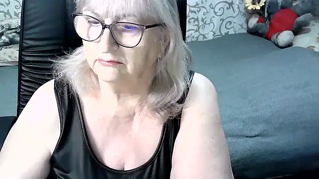 Snapshot of LolkaAlyss chatting on February 2025 04:18:01 PM LolkaAlyss online show from February 2025 04:18:01 PM