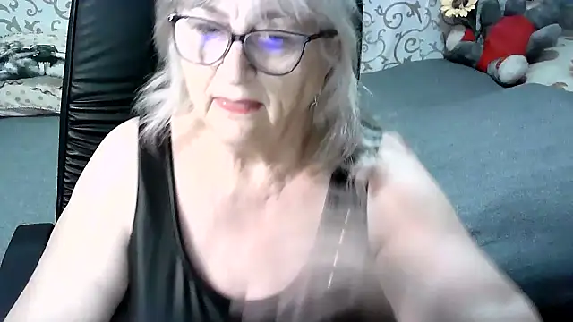 Snapshot of LolkaAlyss chatting on February 2025 07:19:02 PM LolkaAlyss online show from February 2025 07:19:02 PM