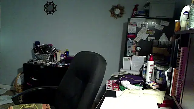 XTRAHORNYONE online show from May 2026 01:11:02 AM