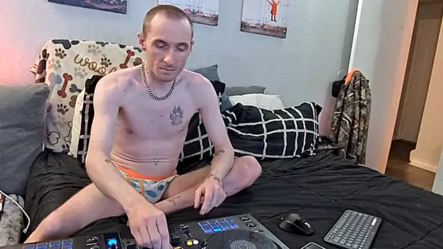 pyrowuff online show from February 2026 03:16:02 AM