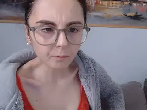 cleophee online show from February 2025 09:46:02 AM