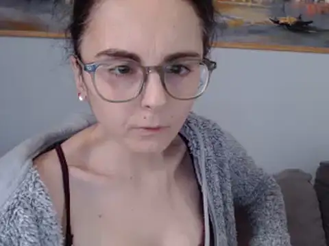 cleophee online show from February 2025 10:04:01 AM