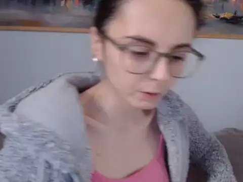 cleophee online show from February 2025 09:52:02 AM