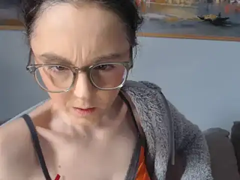 cleophee online show from March 2025 10:46:01 AM