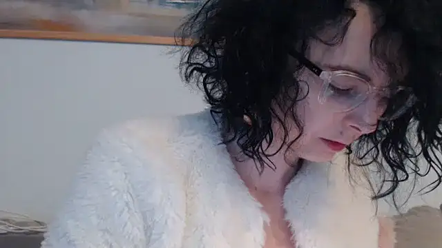 cleophee online show from February 2026 07:51:02 AM