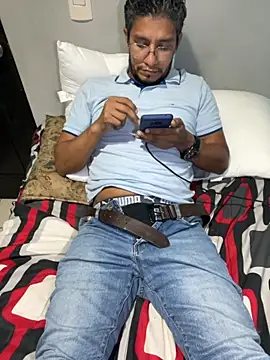 Snapshot of Darkdickhard chatting on November 2025 03:30:02 AM Darkdickhard online show from November 2025 03:30:02 AM