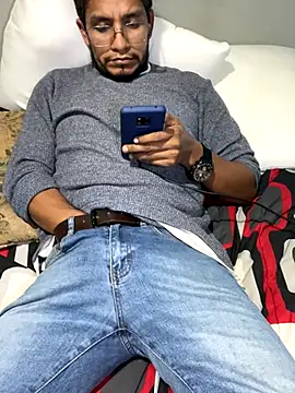 Snapshot of Darkdickhard chatting on November 2025 03:50:01 AM Darkdickhard online show from November 2025 03:50:01 AM