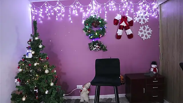 Snapshot of Steph_F chatting on January 2026 04:38:01 AM Steph F online show from January 2026 04:38:01 AM