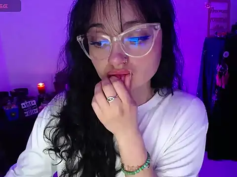 Snapshot of Alexa-Sweet69 chatting on December 2024 03:32:01 AM Alexa-Sweet69 online show from December 2024 03:32:01 AM